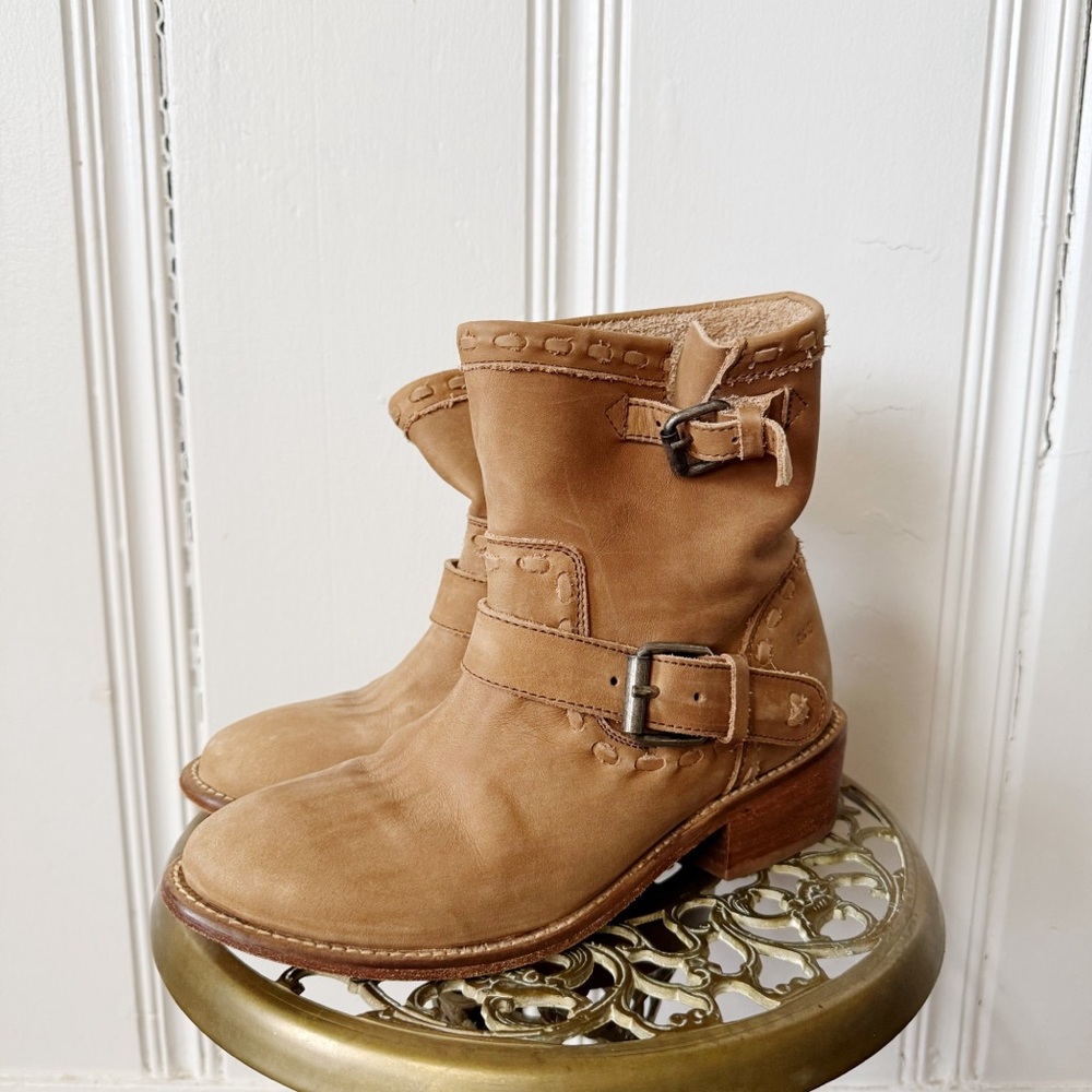 Musse & Cloud Tan Leather Combat Ankle Boots